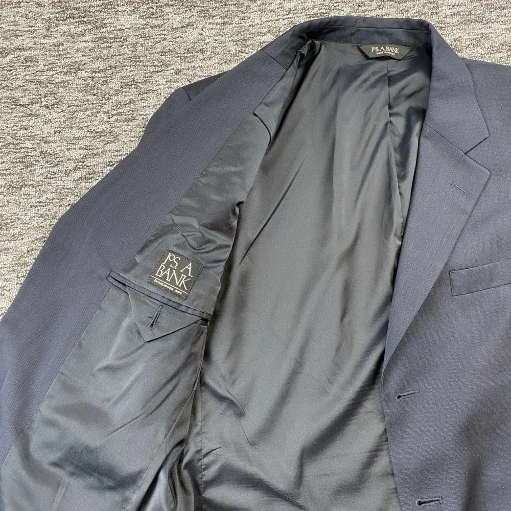 Jos A Bank Mens 39R Navy Blue 100 Wool Blazer Sport Coat Made in Mexico